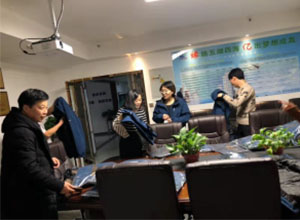 冲锋衣